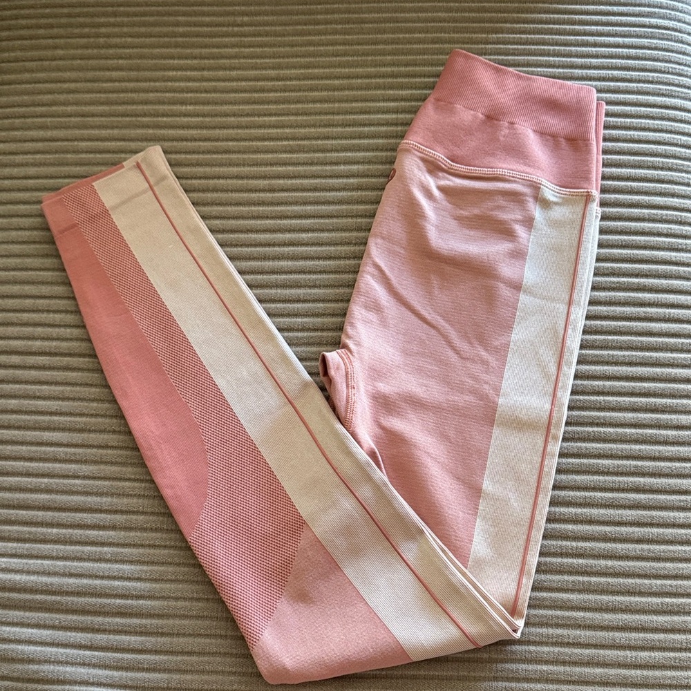 Lululemon Pink Leggings size 2, 28 length